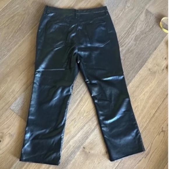 FRAME LE JANE CROP FAUX LEATHER PANTS IN NOIR - Picture 13 of 13